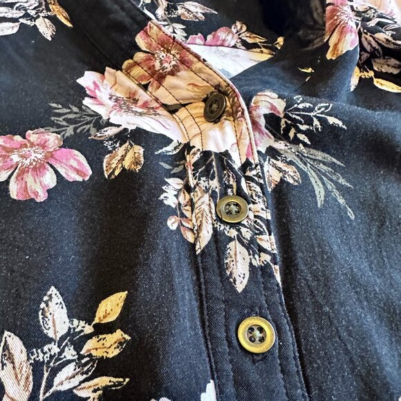 Torrid Size 5 Black Vintage Floral Y-neck shirt - Picture 5 of 12